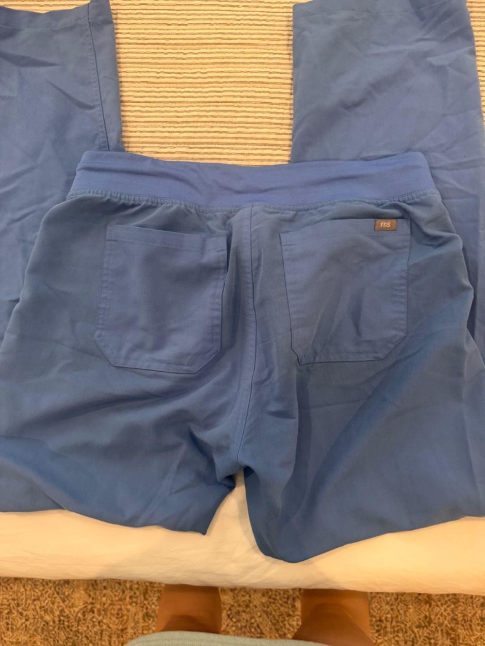 Livingston Figs Scrub Pants - Picture 3 of 4